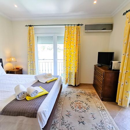 Oasis Tropical, Jardim E Piscina! Apartment ปอร์ติเมา ห้อง รูปภาพ